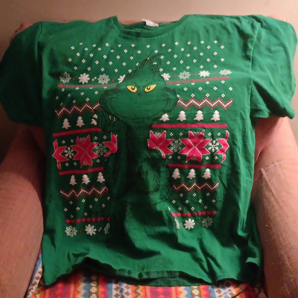 Holiday grinch t- shirt